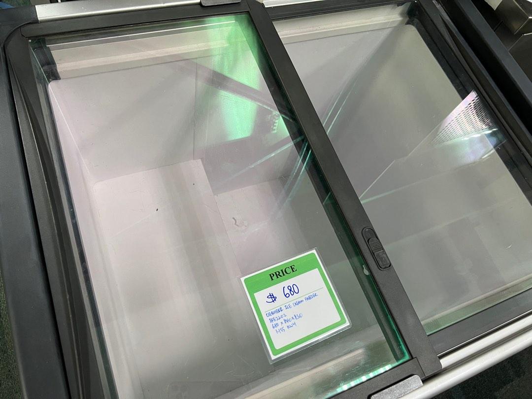2Ft Very New Chest Freezer/Ice Cream Freezer/Sliding Glass Door Freezer
