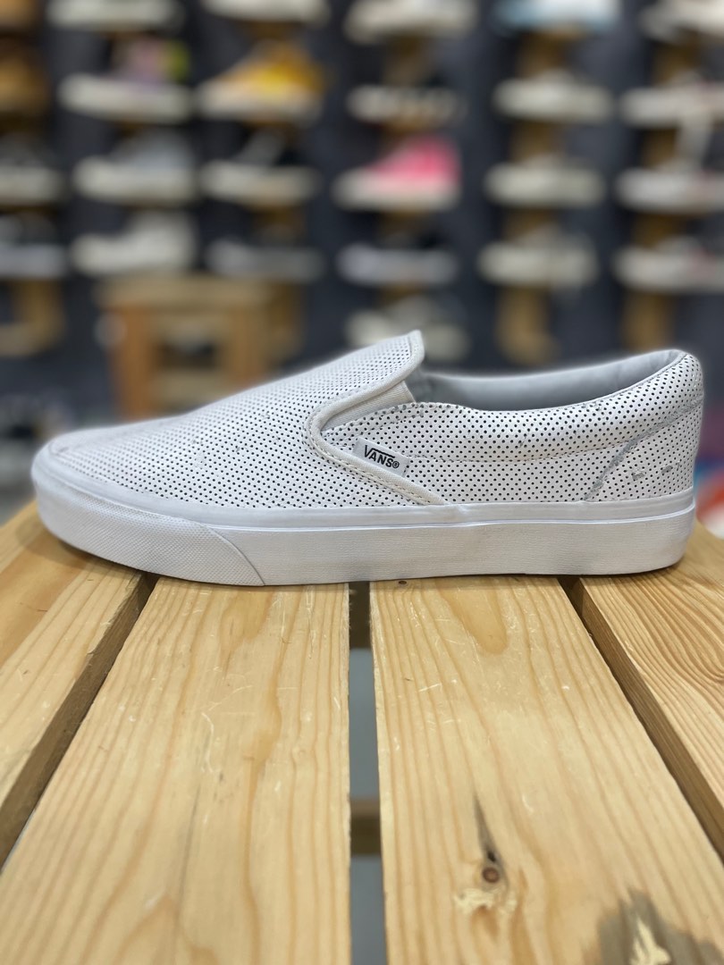 Leather slip 2025 on vans uk