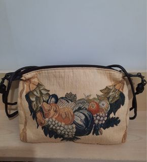 （分類：）位於 。 由 breadxd 提交（商品編號 1185852256，圖片 1）。簡介： 。