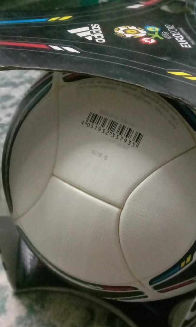Adidas tango 12 match ball best sale