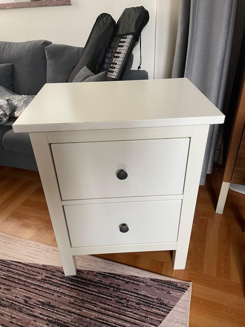 Beautiful HEMNES Bedside Table x2, 傢俬＆家居, 傢俬, 書櫃、櫃子及架 Carousell