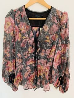 (Category: ) located in . Submitted by shoppingwithmeeee (Listing ID 1185780374, Image 1). Description: .
