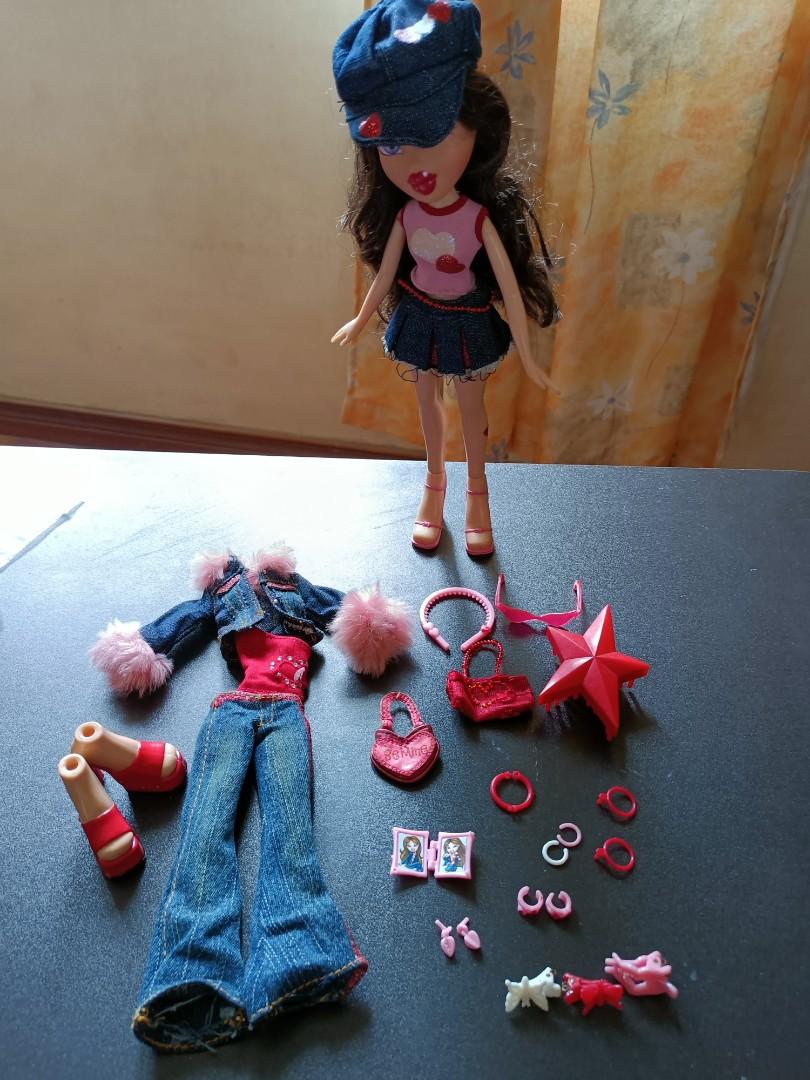 Sold at Auction: (2) Bratz Dolls. NIP. Includes: Bratz Sweet Heart, CHLOE.  Bratz Dynamite!, NEVRA.