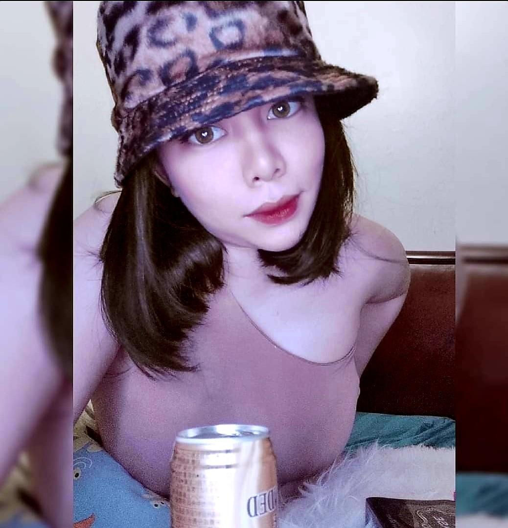 Bucket Hat (Reversible) (Category: Hats & Beanies) located in Caloocan City. Submitted by armcpu (Listing ID 1185781089, Image 3). Description: Bucket Hat (Reversible) Lightly Used Free Size 150 plus sf.