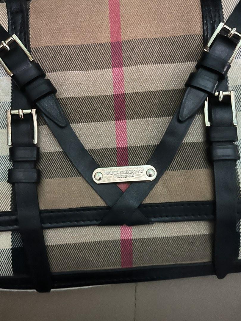 Burberry shoulder bag RUSH sale (Category: Luxury Bags & Wallets) located in Las Pinas. Submitted by eybie1127 (Listing ID 1185758027, Image 2). Description: Hello, selling my burberry shoulder bag with dustbag. Please see photos for your reference on the bag’s state. Yung mga parang whitish na discoloration are not discoloration rather detergent stain kasi I tried to wash it using detergent dahil naging dusty sya due to storage.