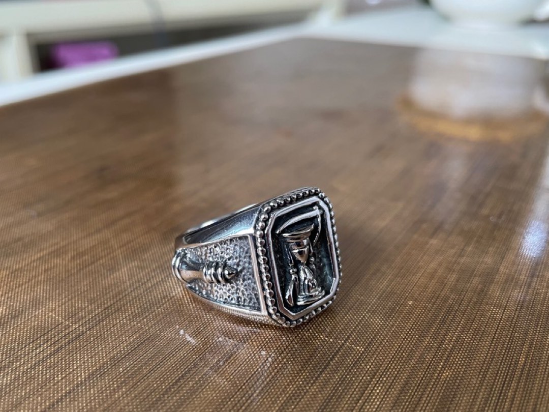 Clocks and Colours Black Widow, Men's Fashion, Watches & Accessories