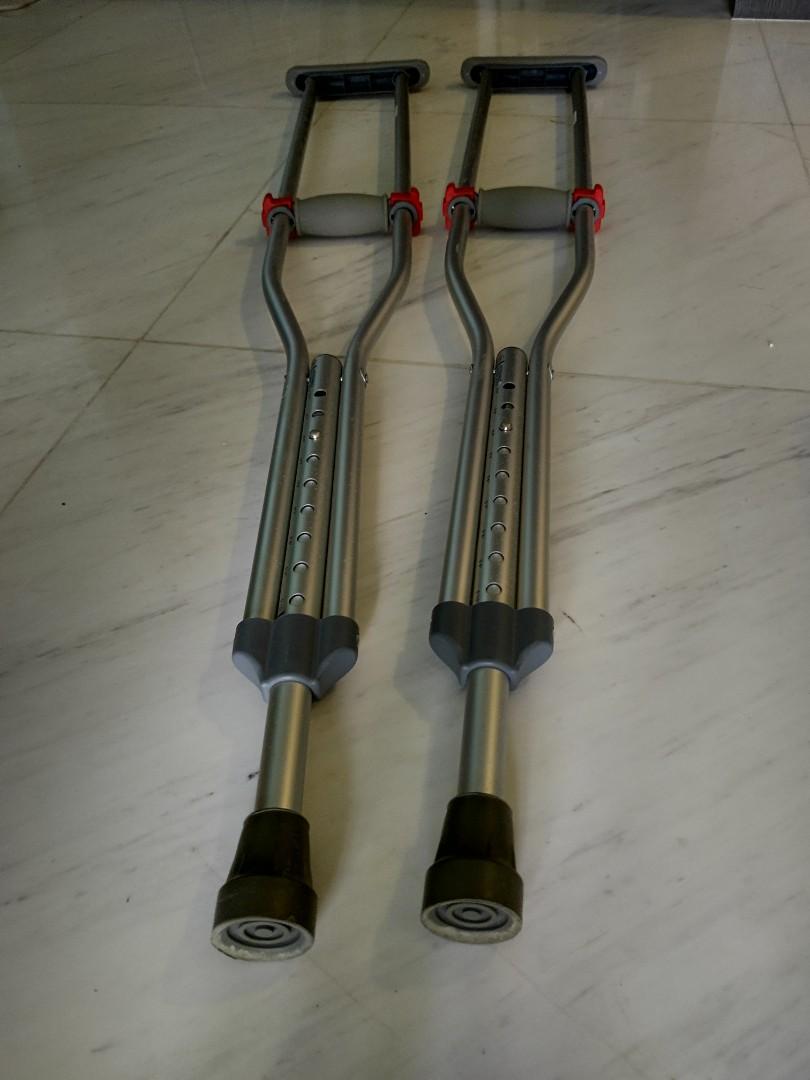 Crutches, Adjustable, good as new!, Health & Nutrition, Assistive
