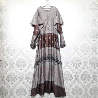 Dress Satin Motif Lengan Panjang Terompet Gaun Wanita