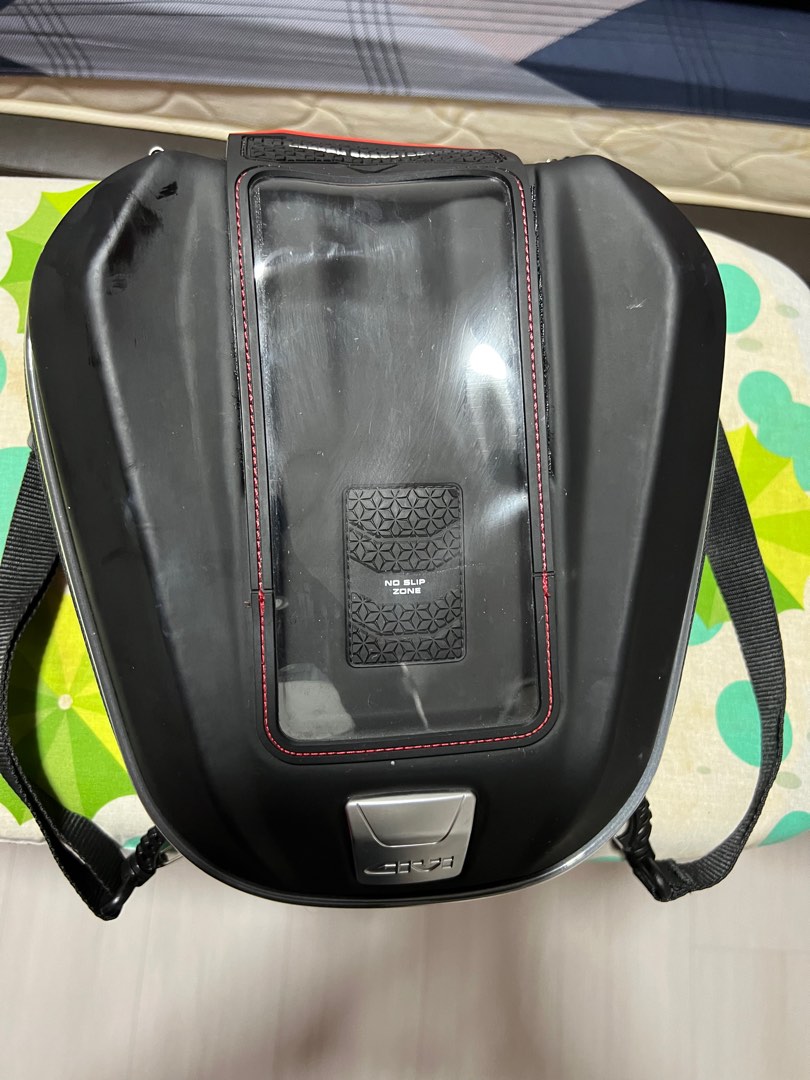 GIVI SportT Tanklock Tank Bag (6 Liter ST611), Motorcycles