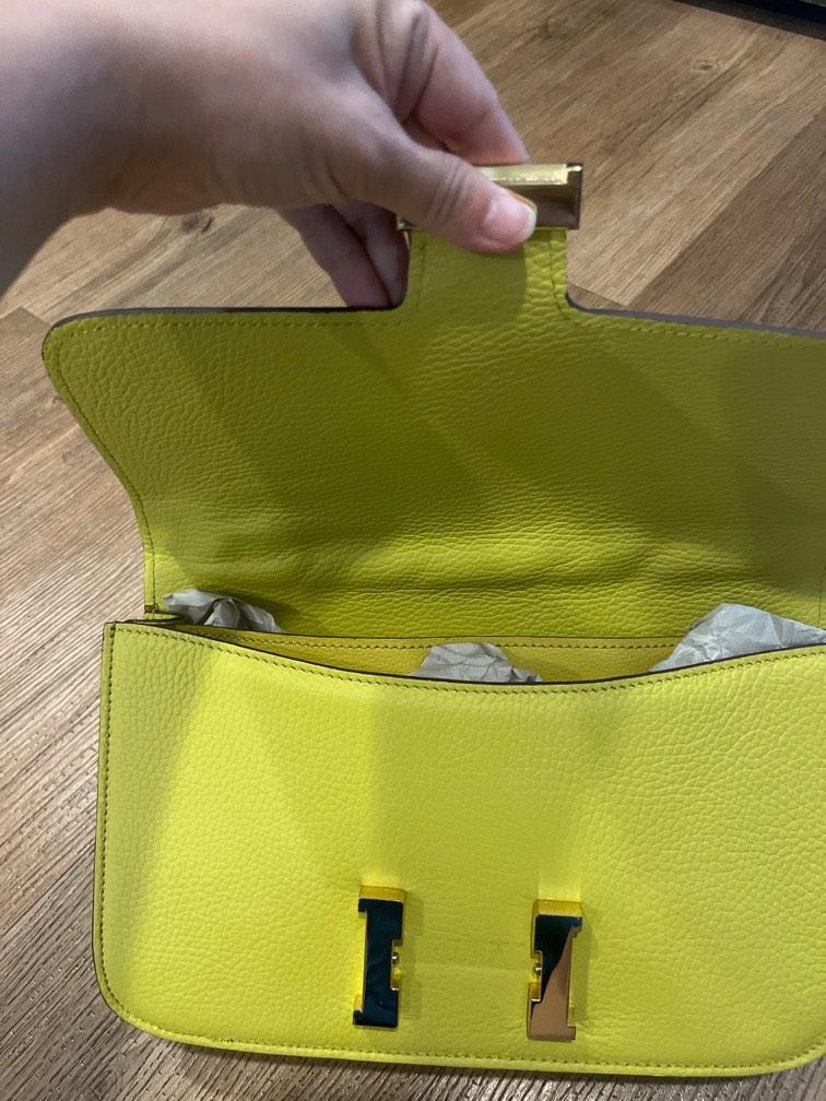 Hermes Lindy (Category: Shoulder Bags) located in Taguig. Submitted by jitbug55 (Listing ID 1185727997, Image 3). Description: No flaws. Real leather..