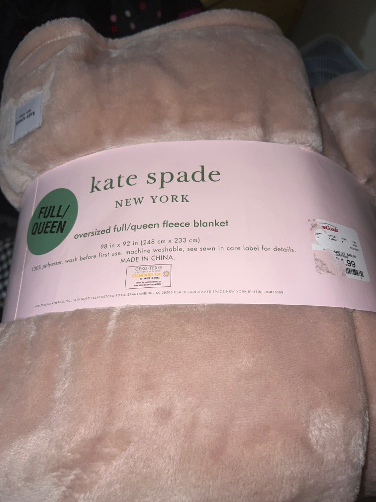 Kate Spade fleece blanket in pink, Furniture & Home Living, Bedding &  Towels on Carousell