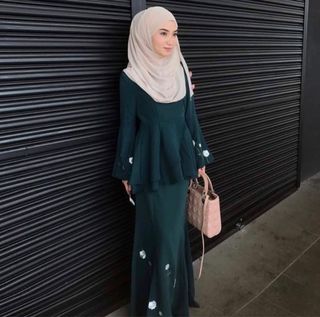 (Category: ) located in . Submitted by ilyadamara (Listing ID 1185760358, Image 1). Description: .