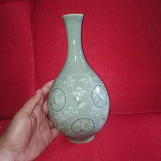 Korean Celadon Vase with Flying Cranes and Cloud