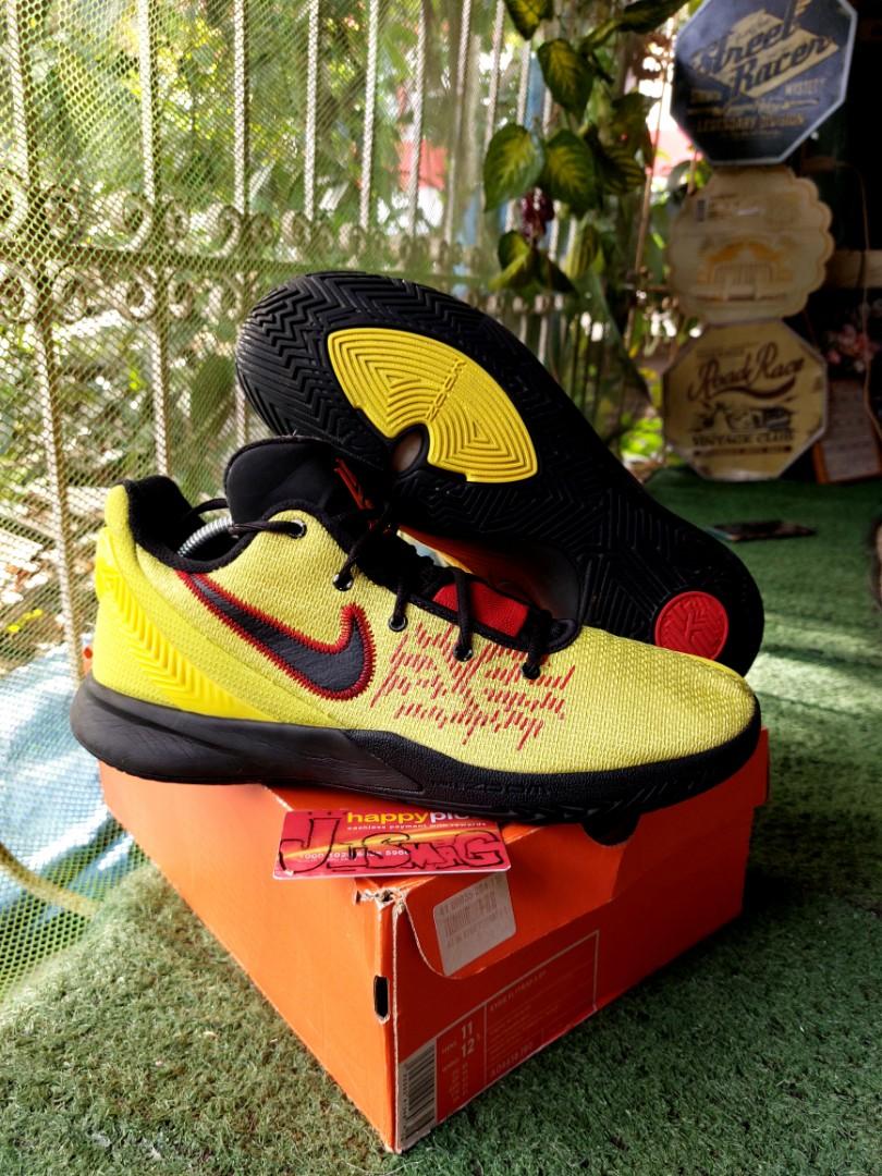 Kyrie 2 bruce lee top