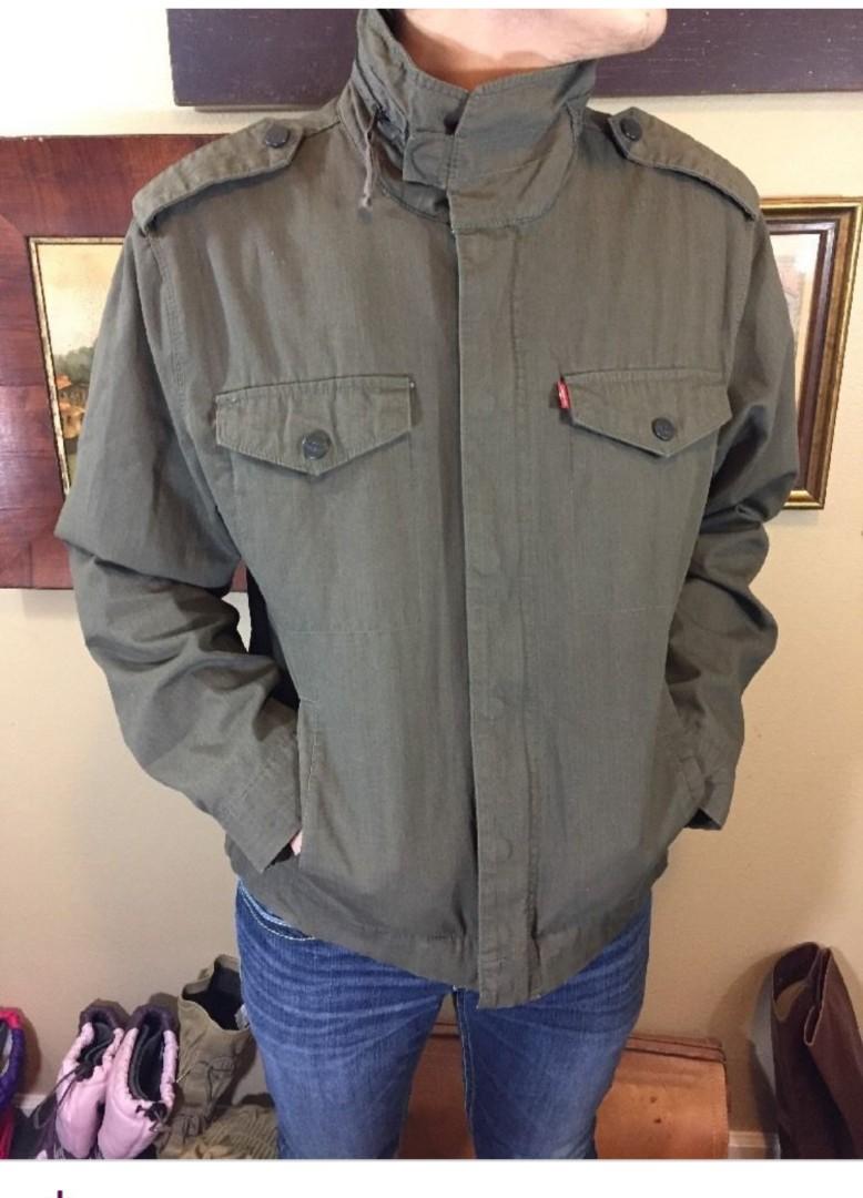 Levi's Canvas Hooded Military Jacket, Men's Fashion, Coats, Jackets and  Outerwear on Carousell
