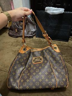 (Category: ) located in . Submitted by roxelles (Listing ID 1185734637, Image 1). Description: .