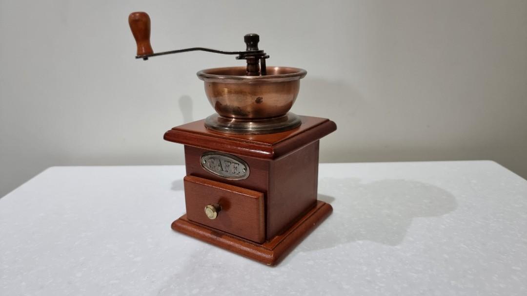 Manual Coffee Bean Grinder (Category: Coffee Machines & Makers) located in Binangonan. Submitted by caaaris (Listing ID 1185829616, Image 2). Description: Manual Coffee Bean Grinder Clean and with ground coffee residues With minor signs of usage.