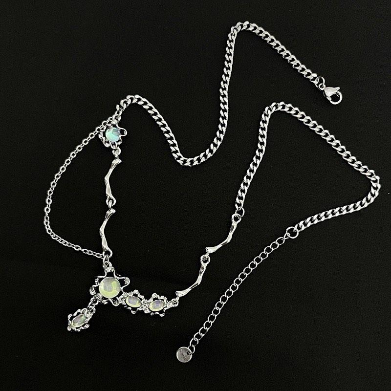 Moonstone Water Drop Metal Necklace (Category: Necklaces) located in Manila. Submitted by inationg (Listing ID 1185897794, Image 2). Description: .