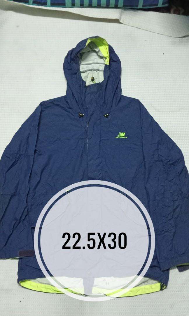 NEW BALANCE WATERPROOF JACKET PIT 22.5X30 Men s Fashion Coats