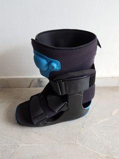 Ovation medical ankle boots (left leg)