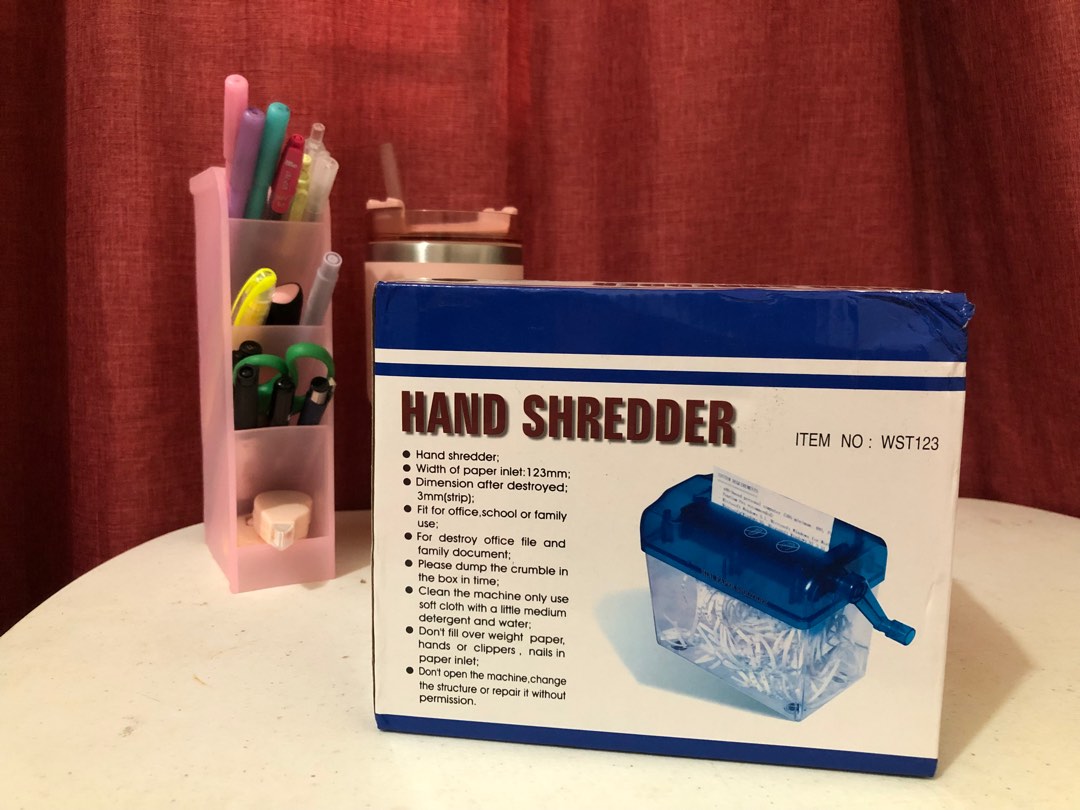 Paper Shredder (Manual), Hobbies & Toys, Stationary & Craft, Craft
