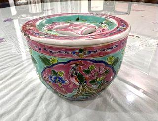 Peranakan porcelain cricket cover box Straits Chinese