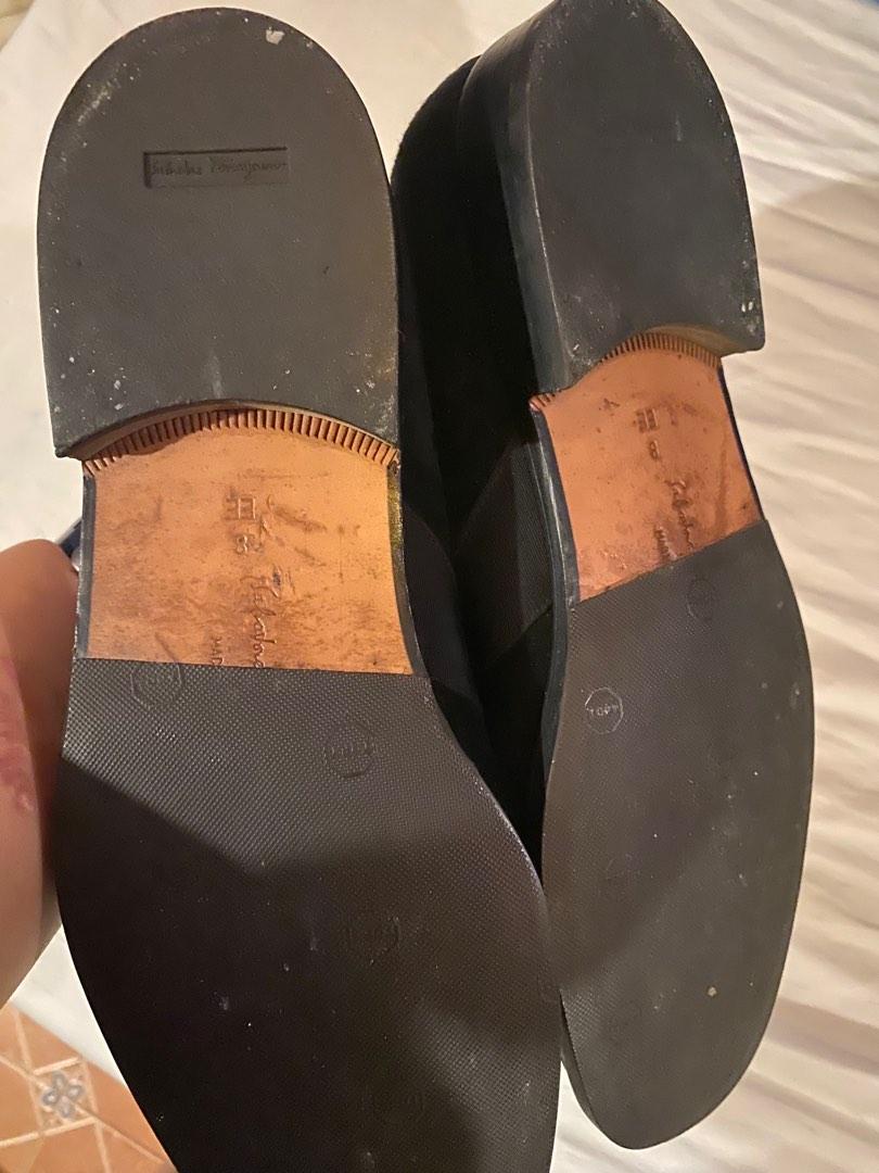 Salvatore Ferragamo Loafers (Category: Loafers) located in Lipa City. Submitted by binx20 (Listing ID 1185832303, Image 3). Description: Good condition, authentic size 41 fits 8.5 to 9us.