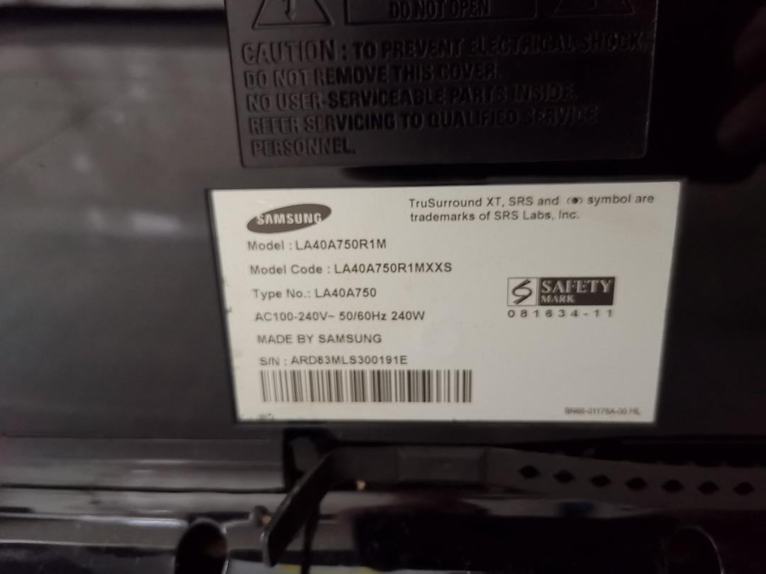 Samsung 40' LCD TV for cheap sale, TV & Home Appliances, TV