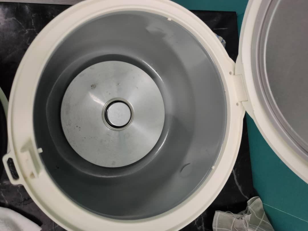 SINGER Electric Rice Cooker 1.8L Periuk Nasi Elektrik, TV & Home