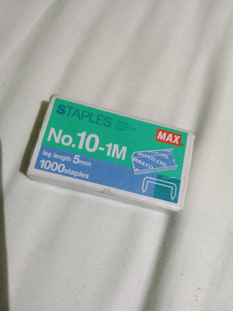Staples 1 pack, Buku & Alat Tulis, Alat Tulis di Carousell
