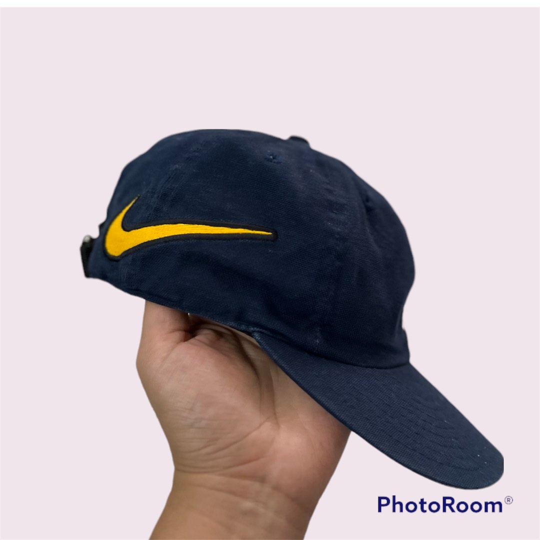 Nike side sale swoosh cap