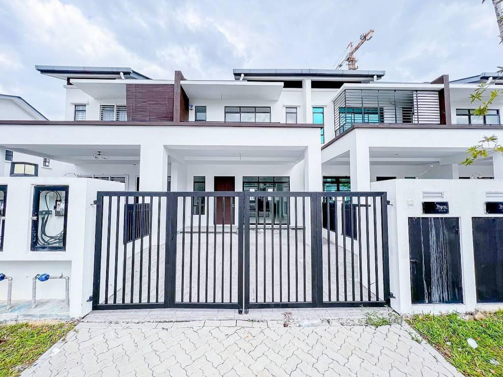 [WTS] Double Storey Terrace Taman Myra Alam Puncak Alam, Property, For ...