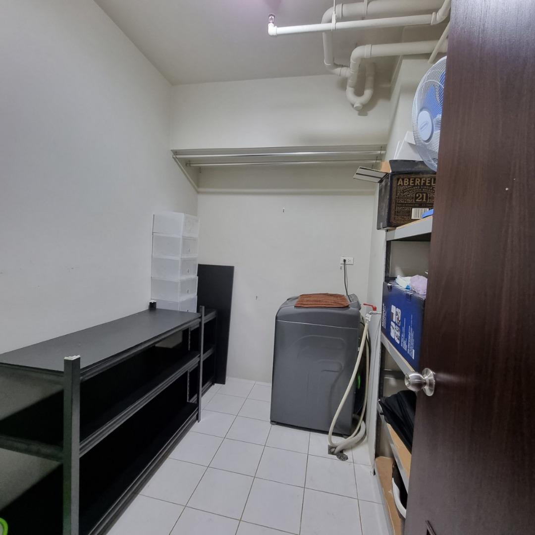 2 Bedroom 90sqm Condo at Kroma Tower Dela rosa st. Makati City near