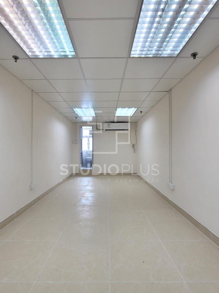 （分類：）位於 。 由 studioplushk 提交（商品編號 1182388542，圖片 1）。簡介： 。