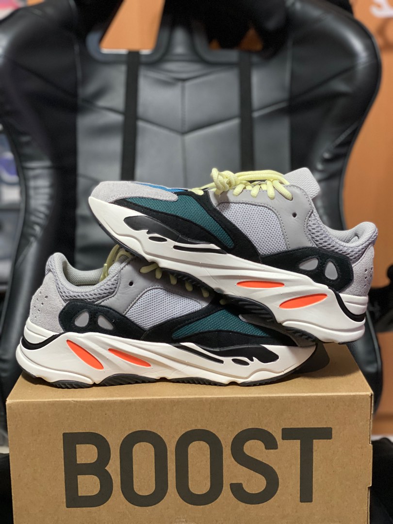 yeezy wave runner 2018