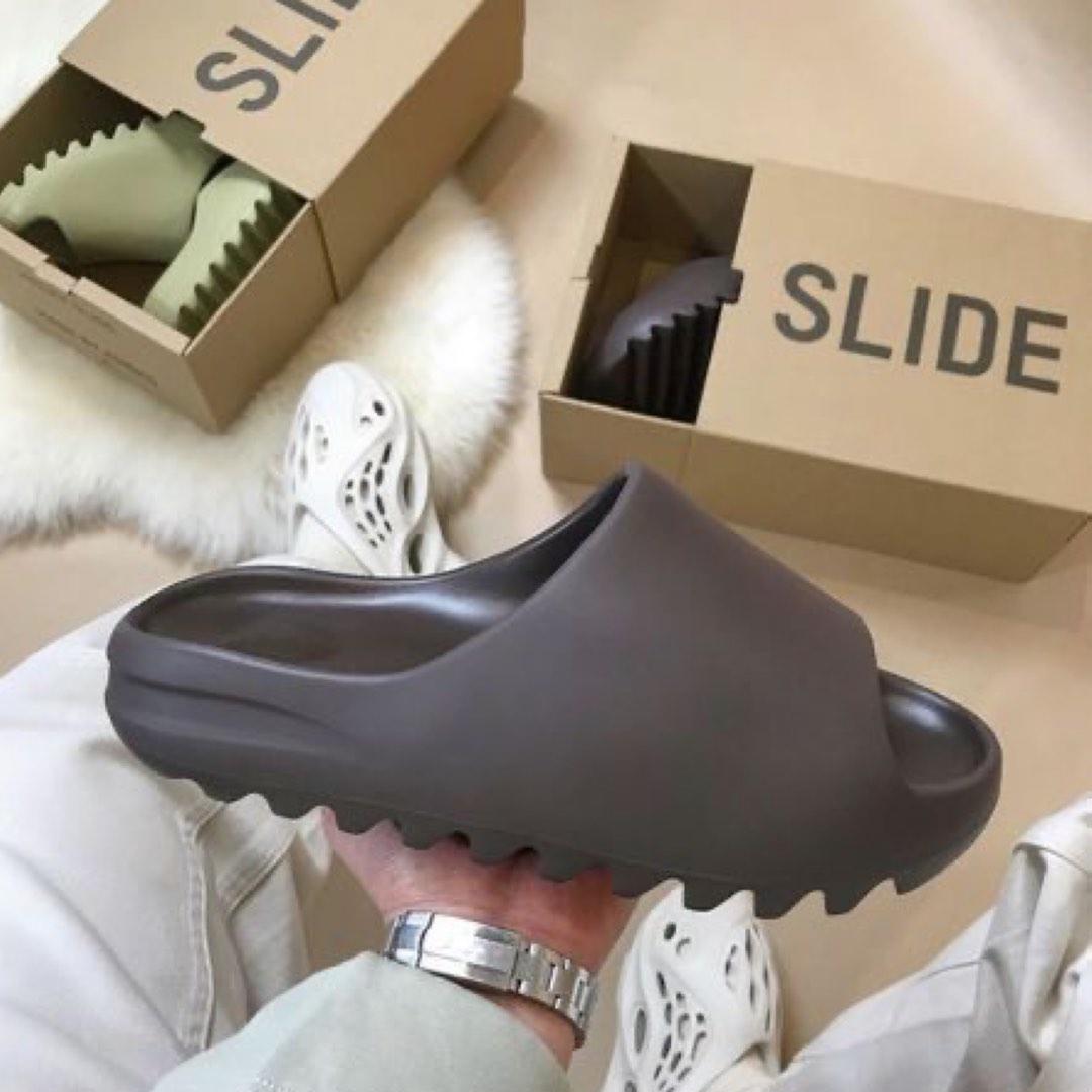 adidas yeezy slide onyx, 男裝, 運動服裝- Carousell