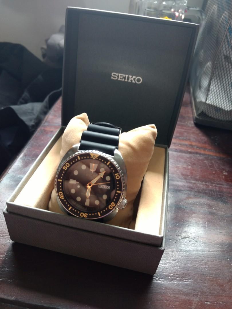 Authentic Seiko automatic turtle 4R35 04Y0 Made in Japan, Men's Fashion,  Watches & Accessories, Watches on Carousell