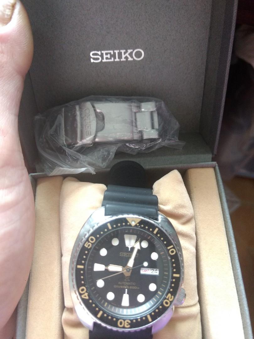 Authentic Seiko automatic turtle 4R35 04Y0 Made in Japan, Men's Fashion,  Watches & Accessories, Watches on Carousell