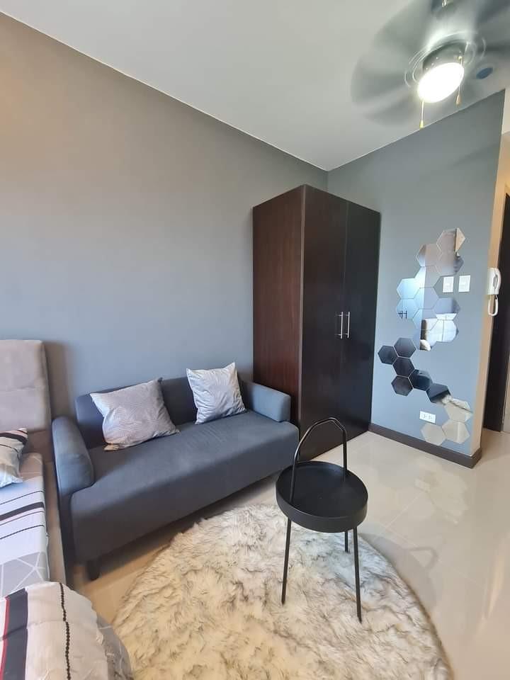 Axis Residences Condo for Rent in Boni Pioneer near BGC, Ortigas and