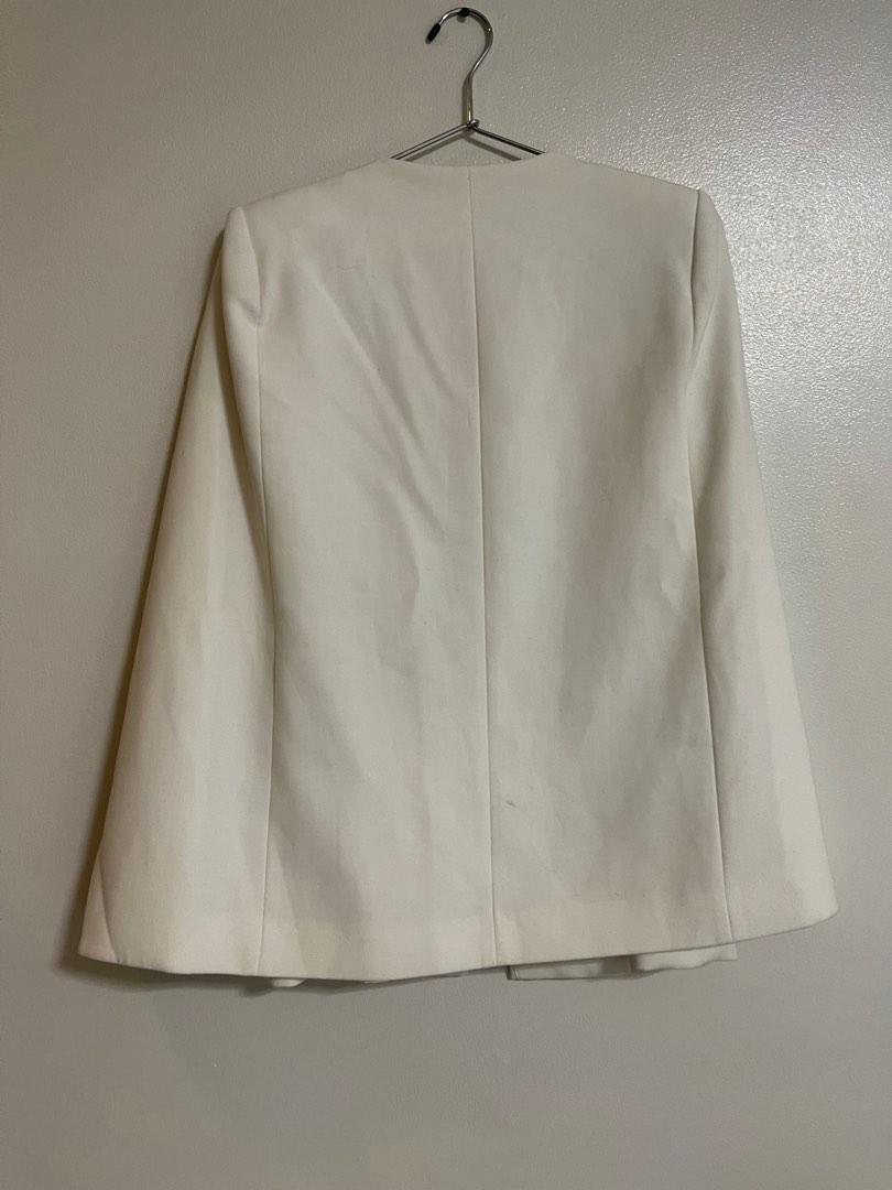 BCBG Maxazria White Blazer (Category: Coats, Jackets and Outerwear) located in Taguig. Submitted by clothingpalettemnl (Listing ID 1182336619, Image 2). Description: .