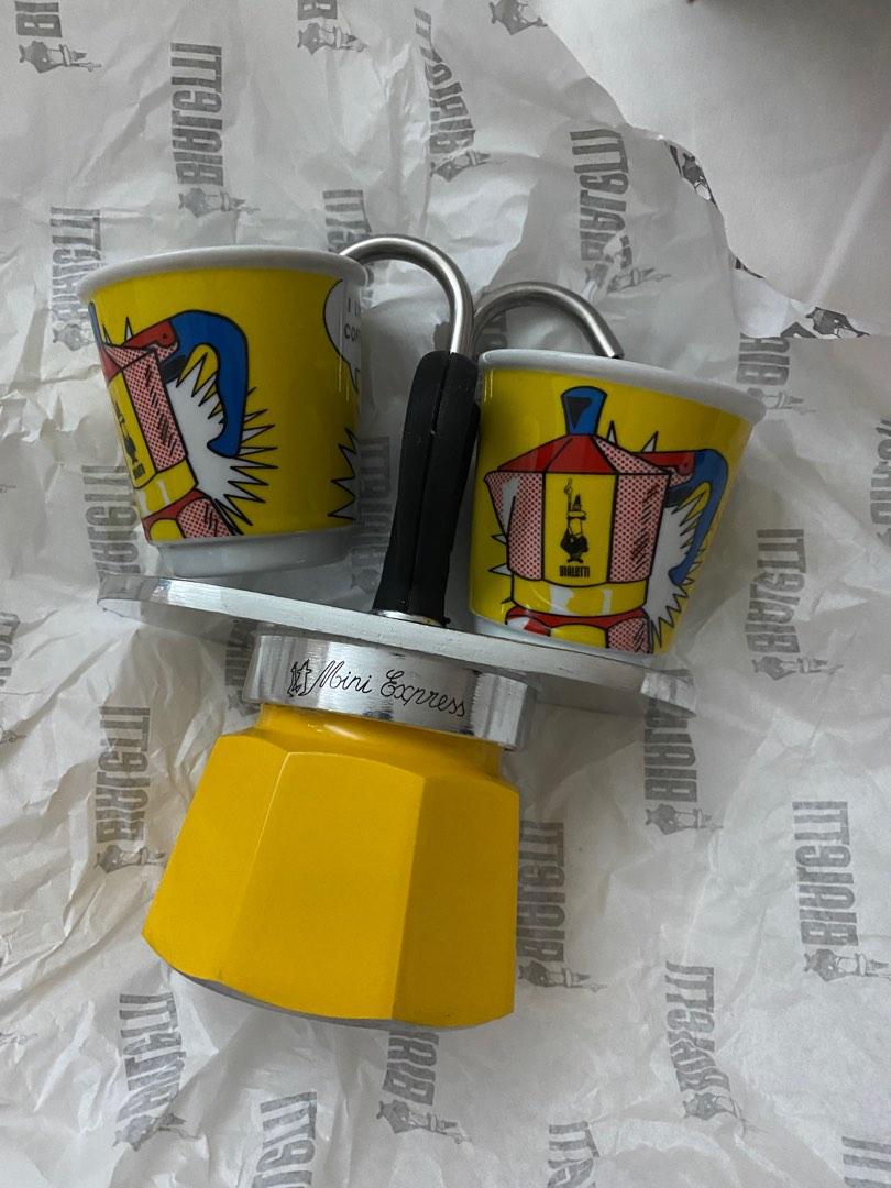 Bialetti - Mini Express Lichtenstein: Moka Set includes Coffee Maker 2-Cup  (2.8 Oz) + 2 shot glasses, Yellow, Aluminium