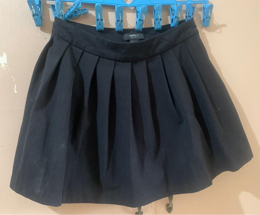 Skater skirt with outlet shorts