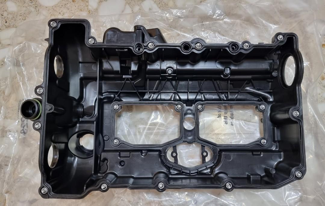 BMW N20 Engine Valve Cylinder head Cover, Car Accessories, Accessories on  Carousell