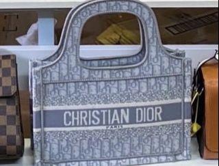 Brand new mini size miss dior handbag no long strap the mini size