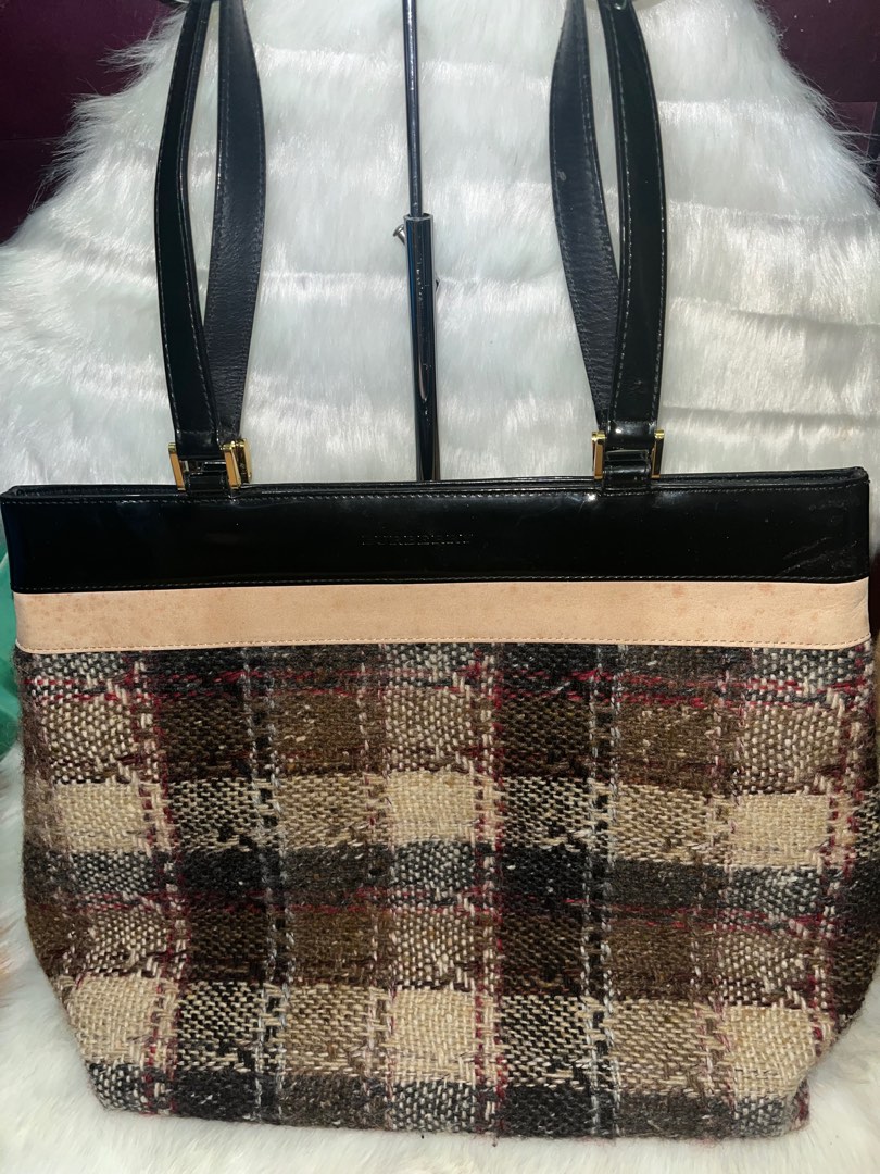 Burberry London Cashmere Checked Wool Tote Bag, Luxury, Bags & Wallets on  Carousell