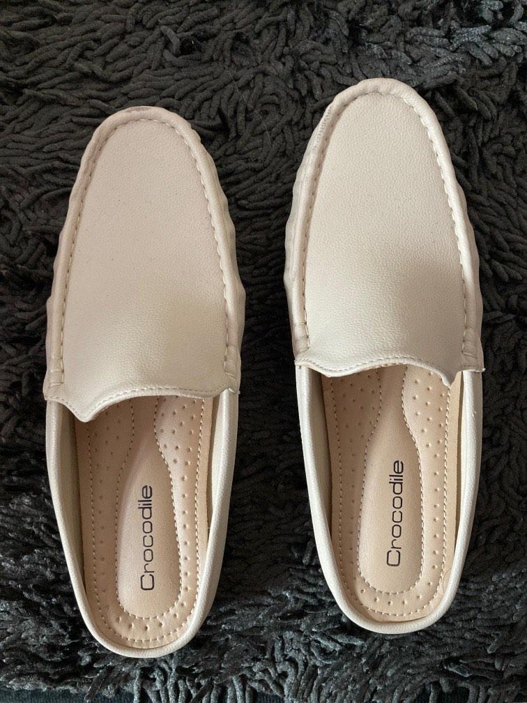 Crocodile 2025 shoes aeon