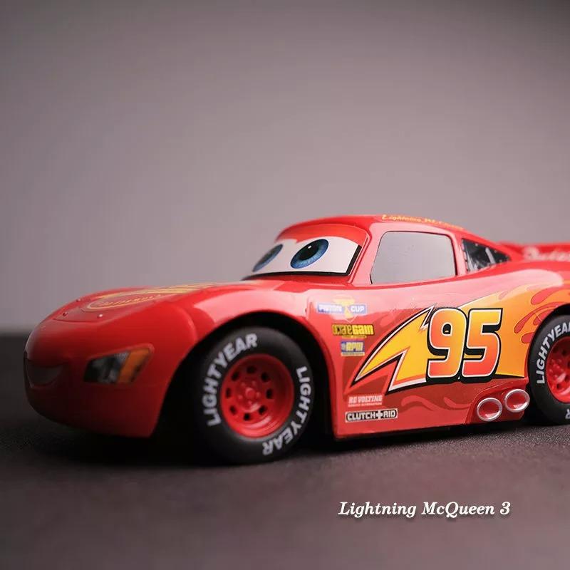Disney Pixar Cars 3 Diecast Fabulous Lightning McQueen Vehicle