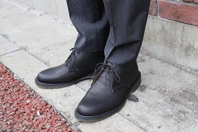 DR MARTENS SAWYER BLK BOOT Men s Fashion Footwear Boots on Carousell