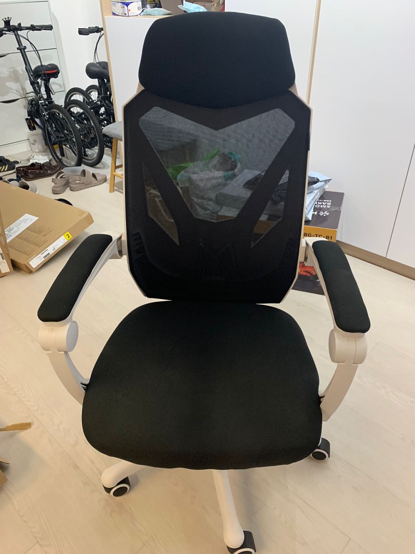 HBADA gaming chair, Furniture & Home Living, Furniture, Chairs on Carousell