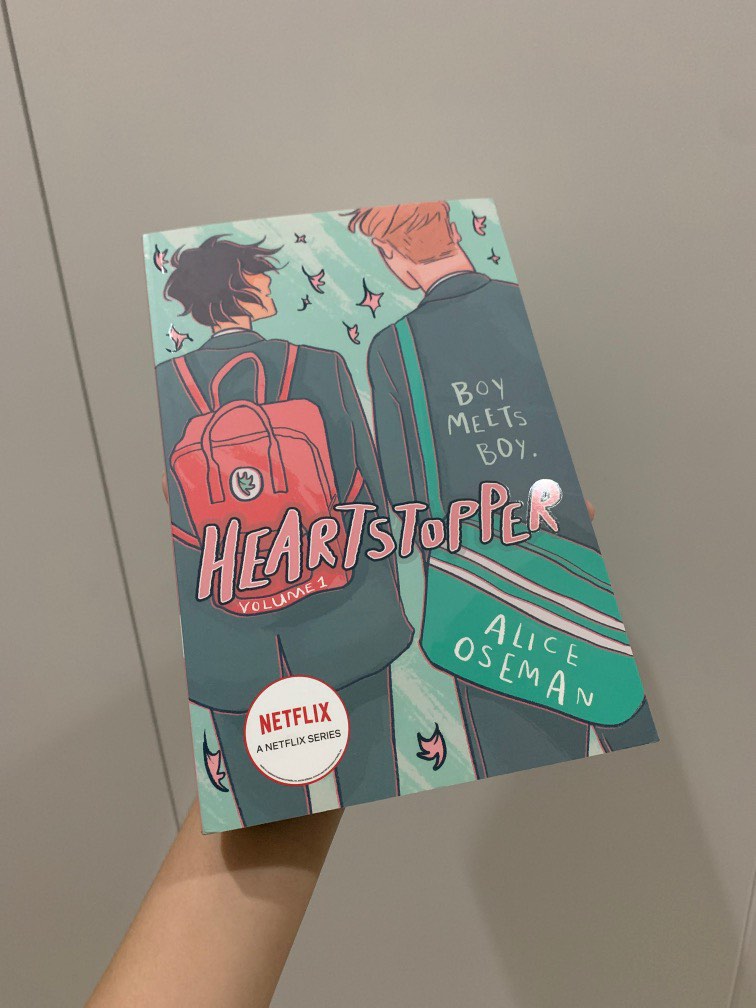 Heartstopper Vol.1, Buku & Alat Tulis, Buku Di Carousell